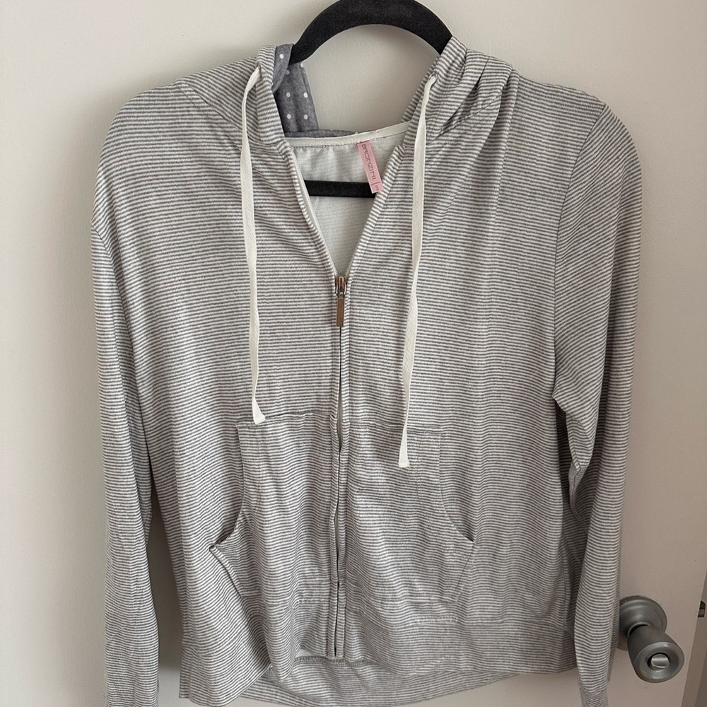 Comfortable basic hoodie with a cozy fit.